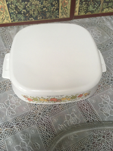 Load image into Gallery viewer, Corning Ware casserole set. Stamped Corning Ware.  Highly Collectable Corningware dishes